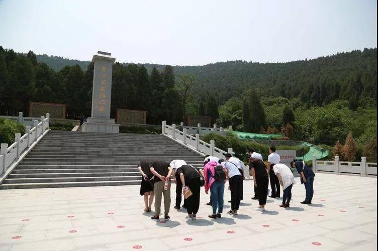 图片5.jpg 图片5.jpg