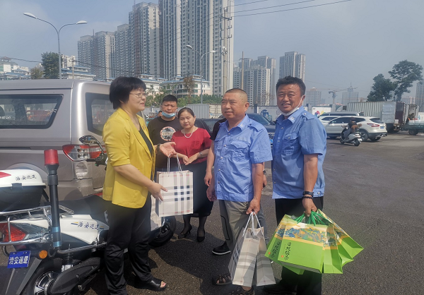 1657094206768498.png z100.png