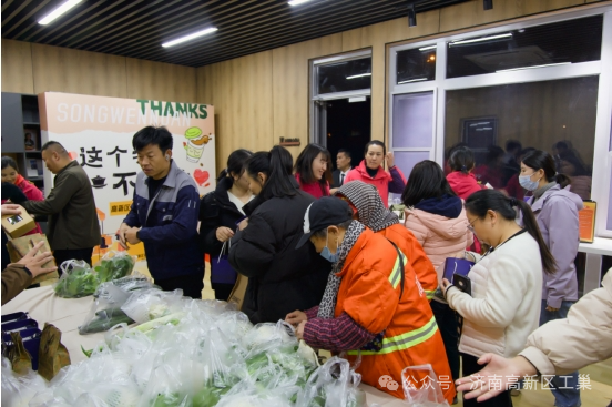 1732776596928215.png 奶茶.png