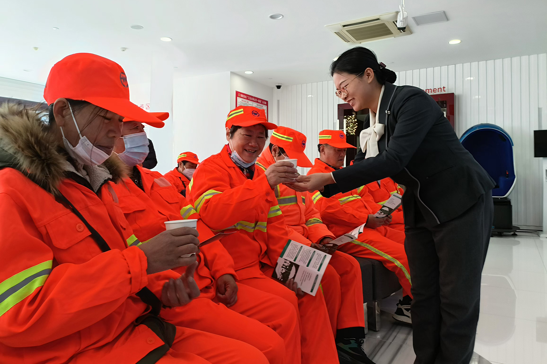 1732941052457397.jpg 2.jpg