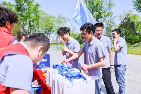 1745907638820923.png 640 (5).png