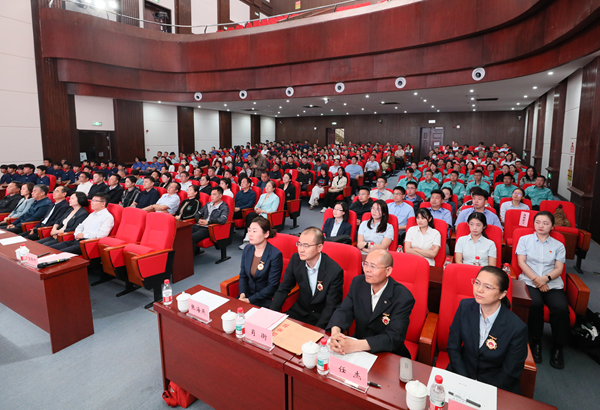 1747987300277568.png 图片20.png