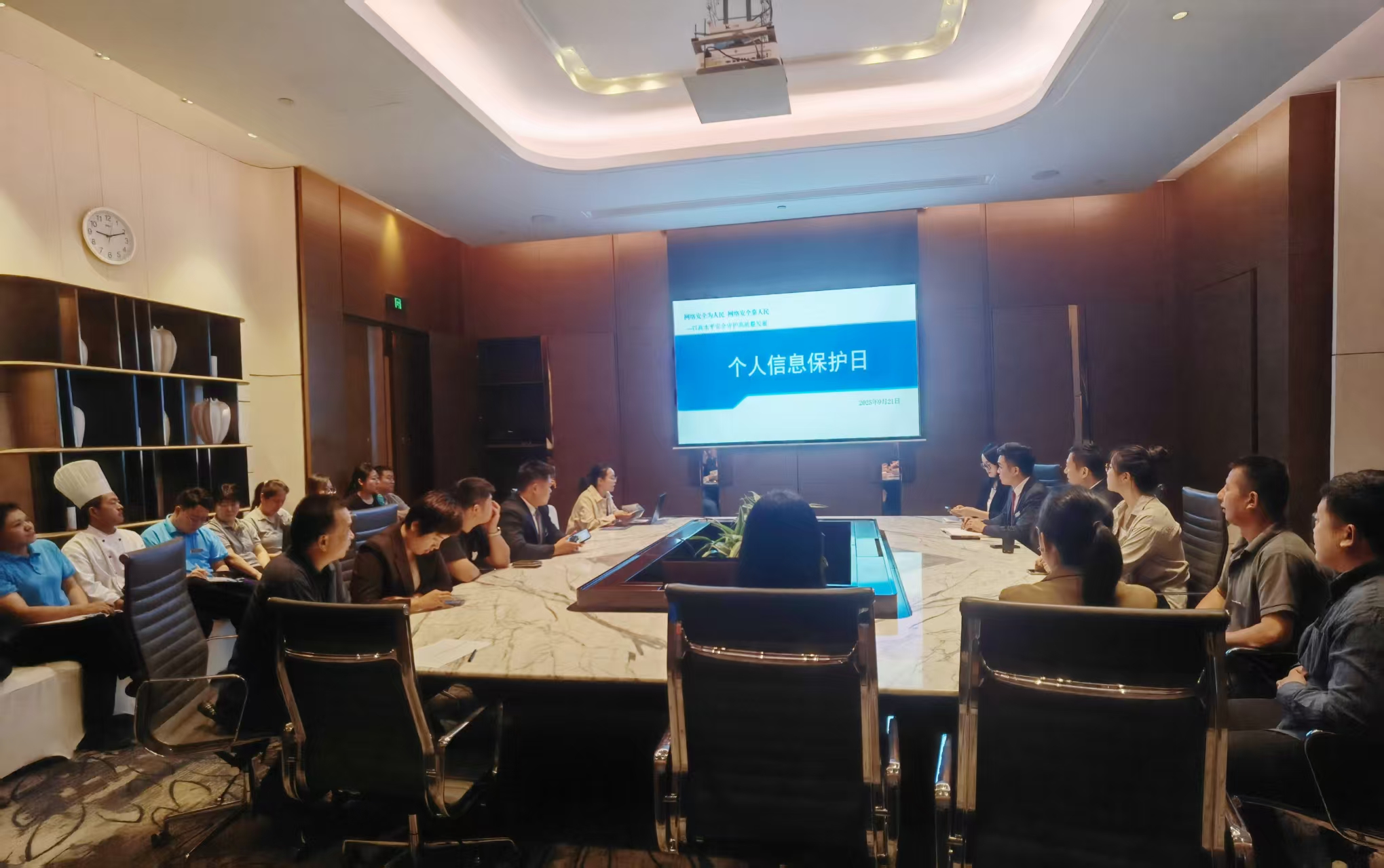 1758432962888250.jpg 1758432962888250.jpg